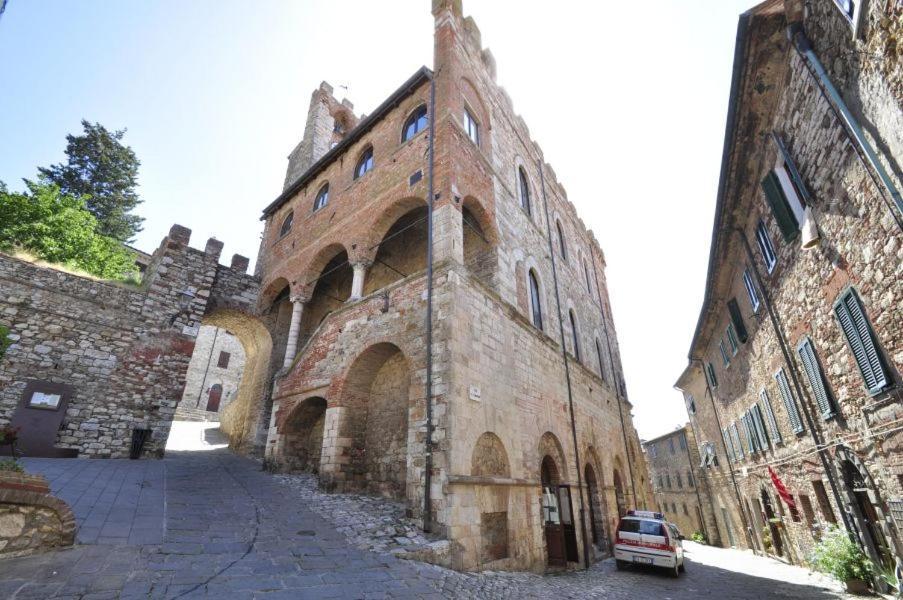 La Casa Di Lisa Apartman Suvereto Kültér fotó
